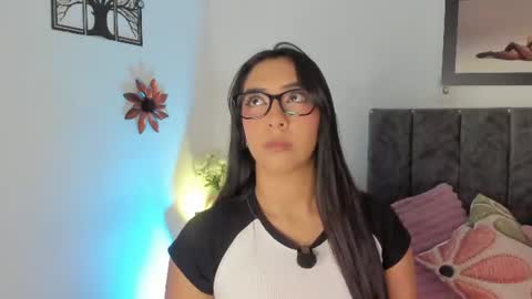 Snapshot of miss_brunette_ chatting on June 24, 4:00 am lucy 3 online show from June 24, 4:00 am