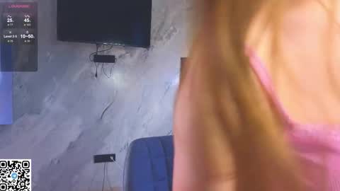 Snapshot of miss_bubbles chatting on November 9, 2:32 am Sandy online show from November 9, 2:32 am