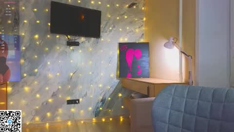 Sandy online show from December 21, 11:23 pm