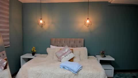 Cataleya online show from December 17, 11:49 am