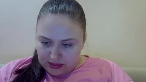 Snapshot of miss_crystaal chatting on December 4, 4:59 pm Miss Crystal online show from December 4, 4:59 pm