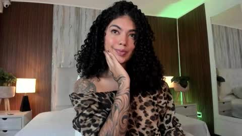 CANDELA CASTRO  online show from January 13, 11:37 am