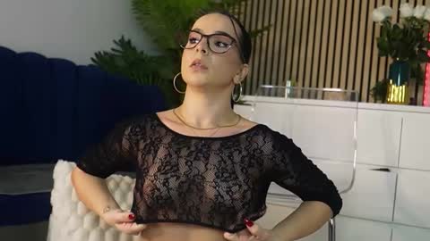 Denise online show from November 18, 8:46 pm