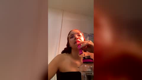 miss_dior1 online show from February 14, 2:03 pm