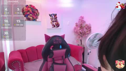 Melanie online show from December 17, 12:33 pm