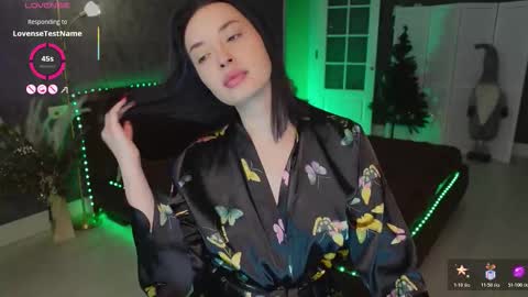 Elia online show from December 19, 3:19 pm