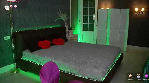 Elia online show from February 5, 12:15 am