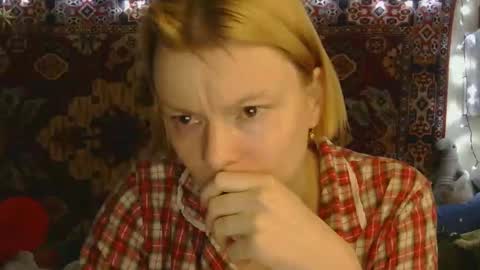 Snapshot of miss_elistia_ chatting on October 10, 11:09 am Elis online show from October 10, 11:09 am