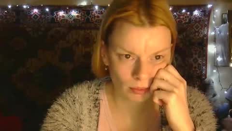 Snapshot of miss_elistia_ chatting on November 5, 11:54 am Elis online show from November 5, 11:54 am