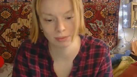 Elis online show from April 7, 10:59 am