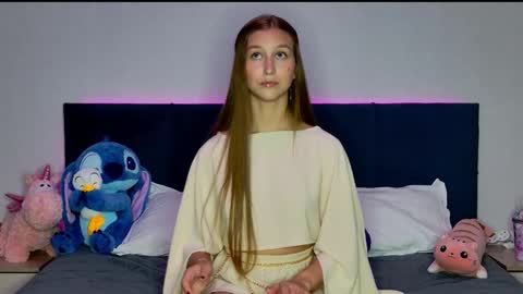 Snapshot of miss_emily_miller chatting on September 30, 5:29 pm Emily online show from September 30, 5:29 pm