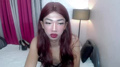 miss_ephrail online show from December 10, 6:49 pm