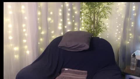 Miss EVA  Email misseva123xxx online show from April 5, 3:36 am