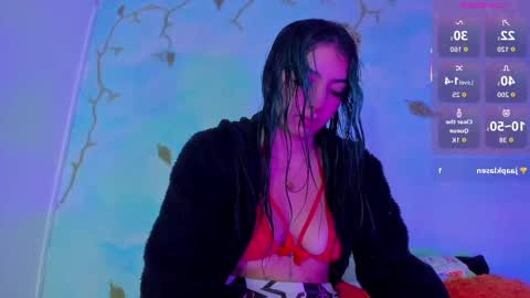 miss_evans_ online show from November 19, 8:03 am