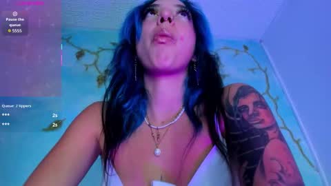 miss_evans_ online show from March 14, 5:35 am