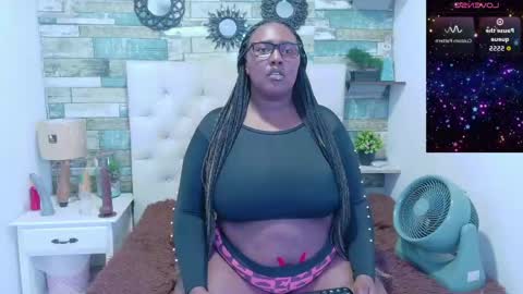 Snapshot of miss_evans_ chatting on May 14, 2:57 pm miss_evans_ online show from May 14, 2:57 pm