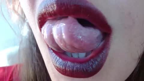 Snapshot of miss_evoleth2 chatting on October 16, 7:37 pm Miss Evoleth online show from October 16, 7:37 pm