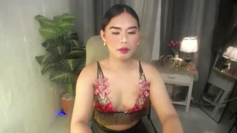 miss_fhakarat online show from February 17, 2:08 am