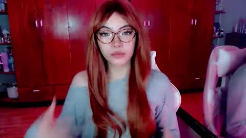 Snapshot of miss_hornydoll chatting on May 3, 4:18 am miss_hornydoll online show from May 3, 4:18 am