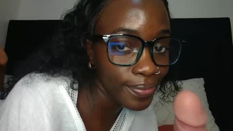 Snapshot of miss_jamilla255 chatting on June 22, 5:48 am SensuElle WHAT I DONT SHOW HERE... YOULL ONLY SEE IN PRIVATE online show from June 22, 5:48 am