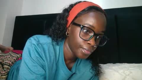 Snapshot of miss_jamilla255 chatting on June 24, 6:01 am SensuElle WHAT I DONT SHOW HERE... YOULL ONLY SEE IN PRIVATE online show from June 24, 6:01 am