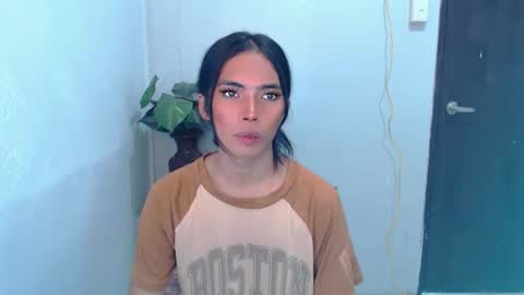 julie online show from March 27, 3:01 am