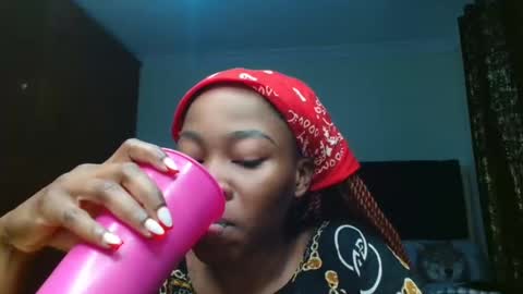 Miss Kiarrafit online show from January 28, 1:49 pm