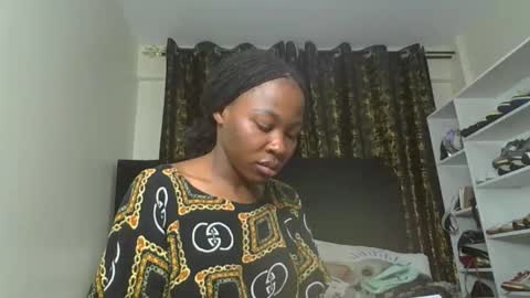 Miss Kiarrafit online show from December 5, 3:52 pm