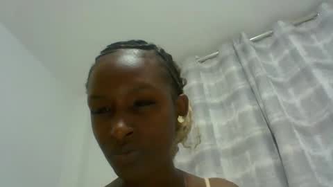 kiki online show from February 1, 4:38 pm