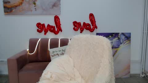 Snapshot of miss_kiten chatting on February 21, 8:49 pm miss_kiten online show from February 21, 8:49 pm