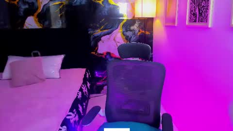 Snapshot of miss_kloee chatting on June 22, 11:51 am Kloe online show from June 22, 11:51 am