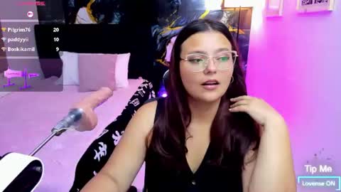 Snapshot of miss_kloee chatting on July 23, 1:58 am Kloe online show from July 23, 1:58 am