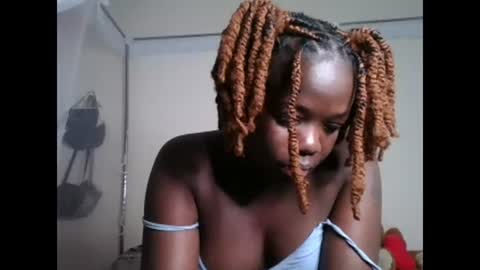 Snapshot of miss_kookie chatting on February 22, 4:07 am miss_kookie online show from February 22, 4:07 am