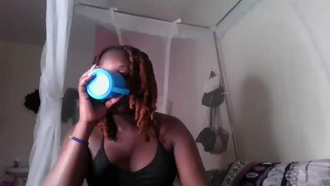 Snapshot of miss_kookie chatting on March 5, 2:25 am miss_kookie online show from March 5, 2:25 am