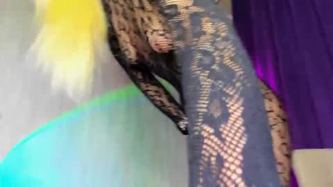 Snapshot of miss_kreez chatting on October 26, 10:43 am Sonya online show from October 26, 10:43 am