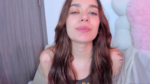 Snapshot of miss_lanaa chatting on February 21, 12:55 am Alana online show from February 21, 12:55 am