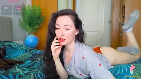 Laura online show from October 1, 9:59 am
