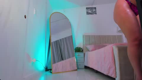 Here is Londonn  Thank you for being part of this day I wish you an excellent rest. online show from March 21, 3:33 am