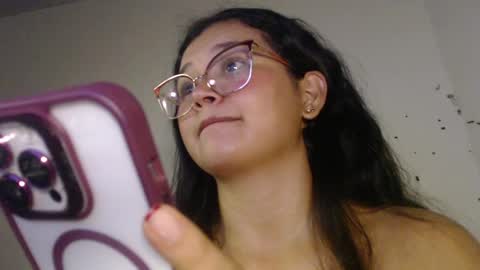Snapshot of miss_ly_ chatting on June 7, 11:36 am ly independent model online show from June 7, 11:36 am