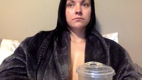Snapshot of miss_maci_xo chatting on April 21, 12:11 pm Maci online show from April 21, 12:11 pm