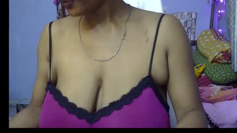 Snapshot of miss_mahi69 chatting on July 7, 6:47 am Mahi online show from July 7, 6:47 am