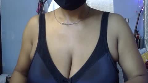 Snapshot of miss_mahi69 chatting on July 15, 5:45 am Mahi online show from July 15, 5:45 am