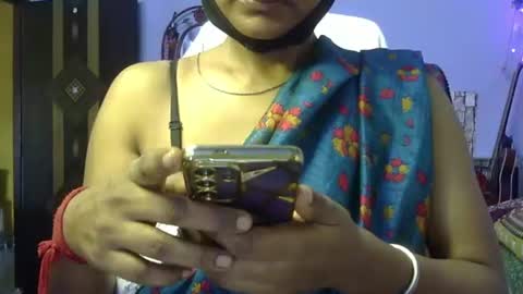Snapshot of miss_mahi69 chatting on July 24, 4:32 am Mahi online show from July 24, 4:32 am