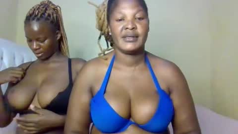 Snapshot of miss_milly1 chatting on May 12, 10:01 am MILLY online show from May 12, 10:01 am