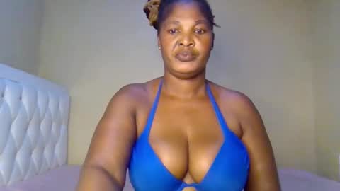 Snapshot of miss_milly1 chatting on May 25, 10:43 am MILLY online show from May 25, 10:43 am