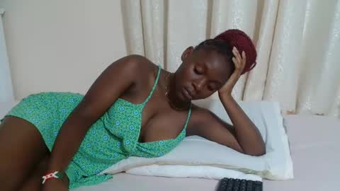 Snapshot of miss_monroee chatting on March 28, 2:05 pm monroe online show from March 28, 2:05 pm