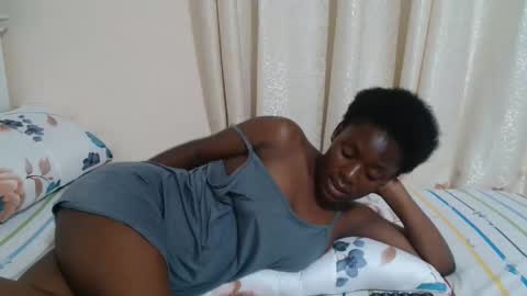 Snapshot of miss_monroee chatting on April 5, 12:13 pm monroe online show from April 5, 12:13 pm