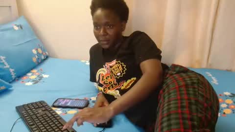 Snapshot of miss_monroee chatting on April 6, 7:53 am monroe online show from April 6, 7:53 am