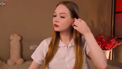 Nicole online show from April 8, 10:43 pm