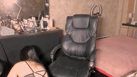 Snapshot of miss_poison chatting on October 31, 6:09 pm Leya online show from October 31, 6:09 pm